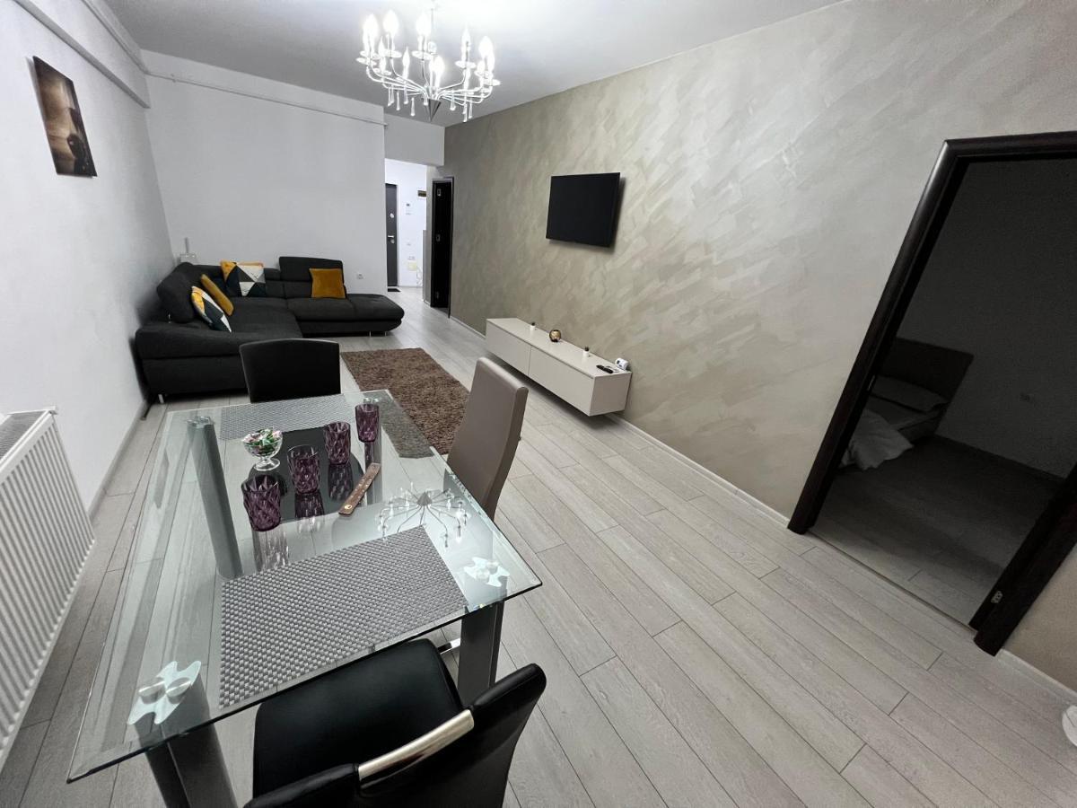 The Bliss Apartman Râmnicu Vâlcea Kültér fotó