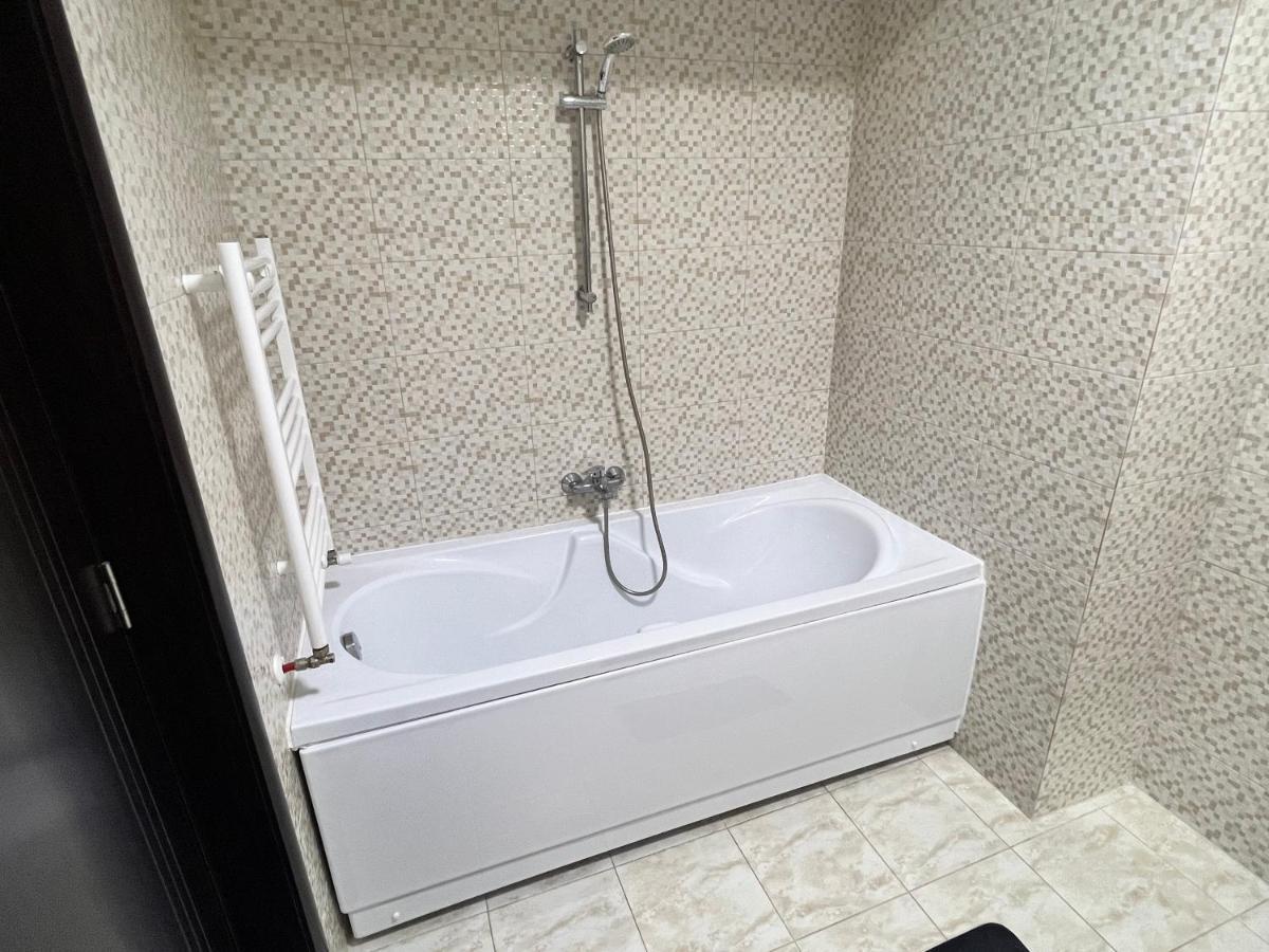 The Bliss Apartman Râmnicu Vâlcea Kültér fotó