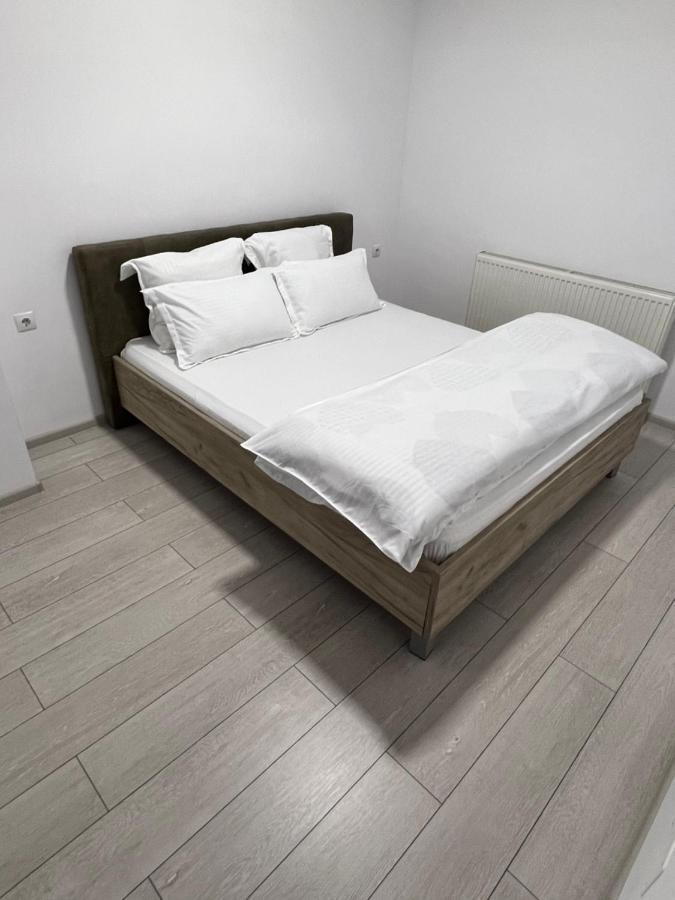 The Bliss Apartman Râmnicu Vâlcea Kültér fotó