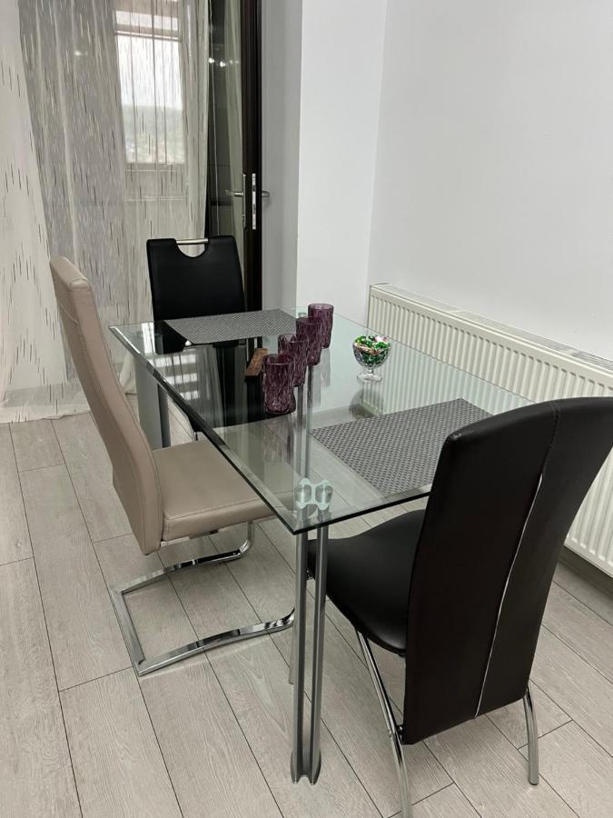 The Bliss Apartman Râmnicu Vâlcea Kültér fotó